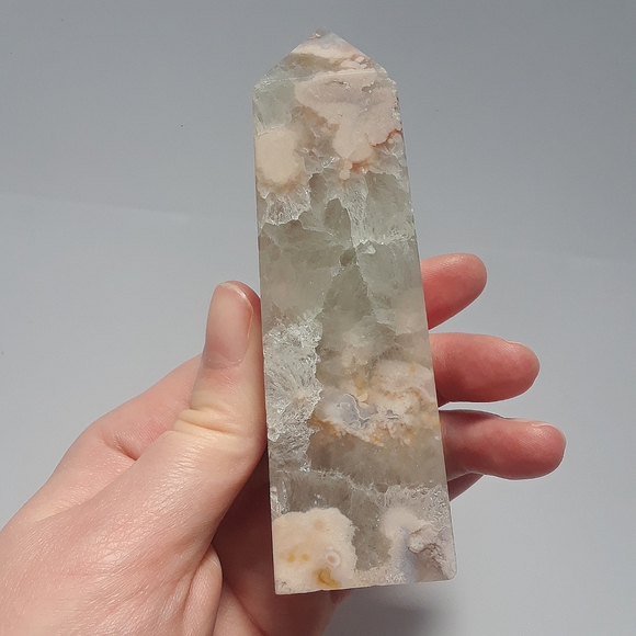 Green Quartz x Flower Agate Tower - Picture 3 of 4